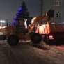 В ночь с 14 на 15 декабря сотрудники МБУ «Дорстрой» продолжали работы по очистке Ленинского района от выпавшего снега